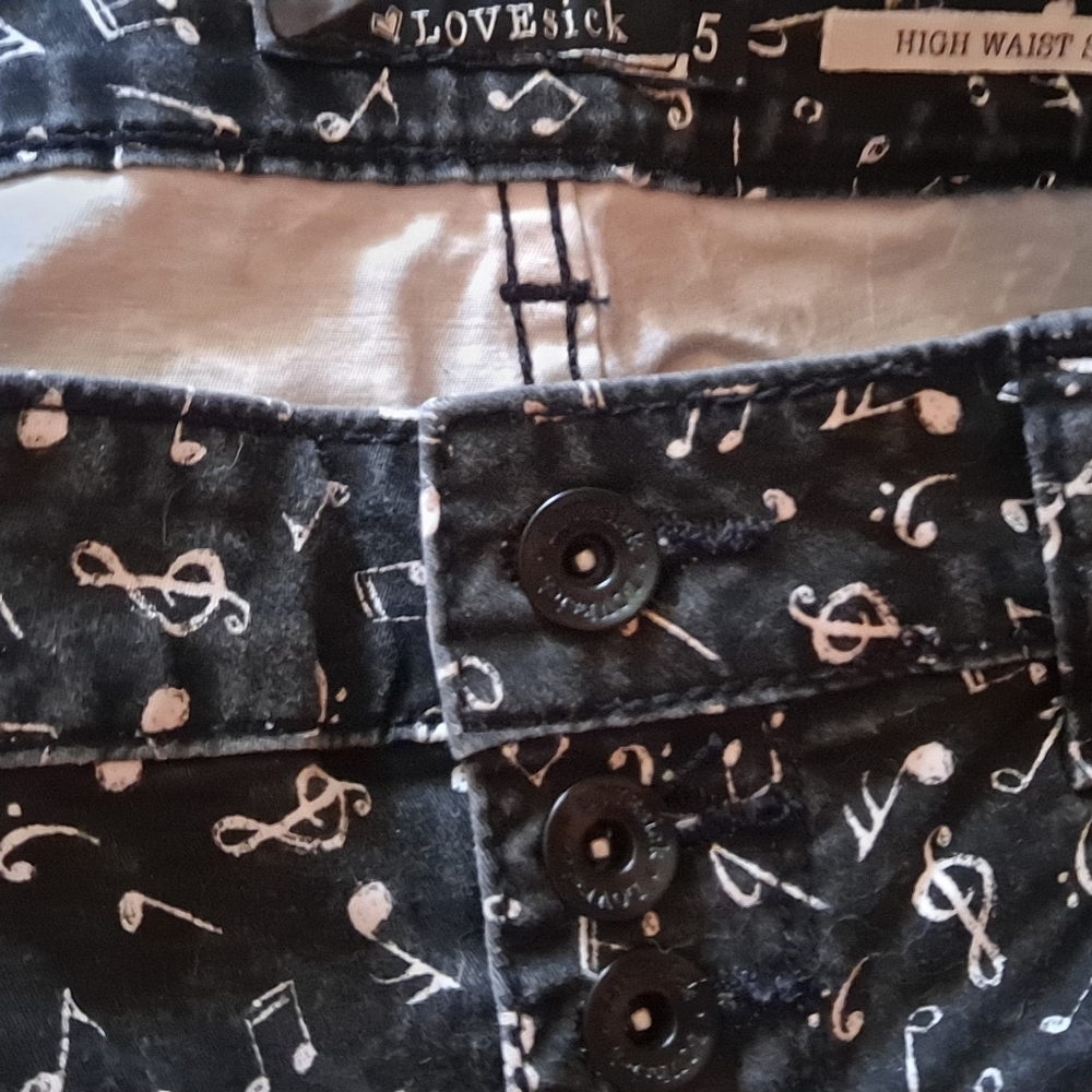 Lovesick high rise shorts